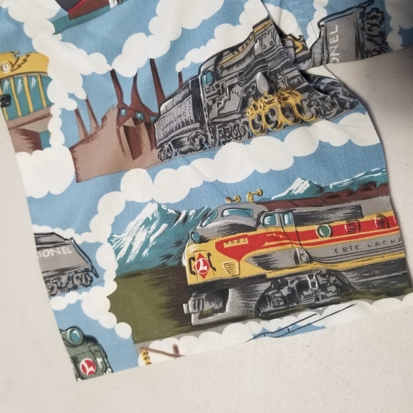 Reyn Spooner XL 2000's Hawaiian shirt. - Picture 4 of 5